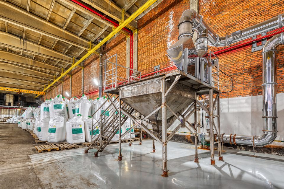 AZO launches automated powder‑receiving station for food and chemical processors