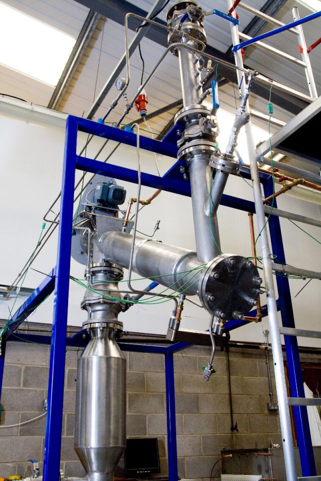 Heat exchange screw helps plastic recycling