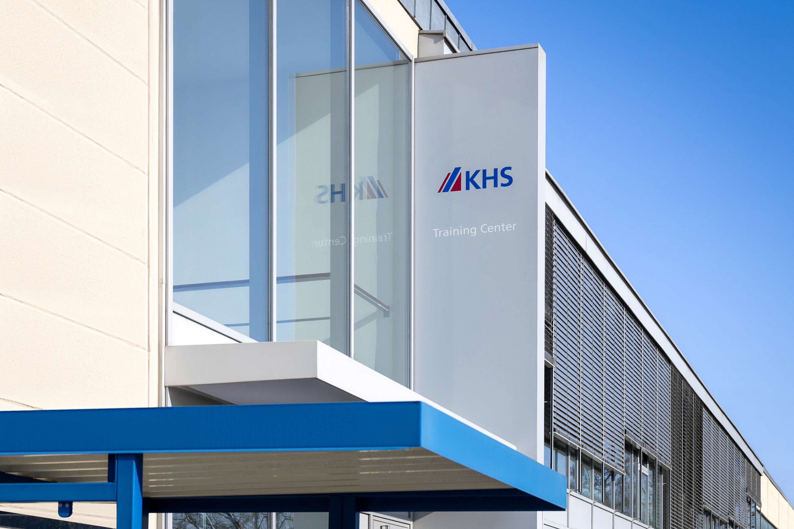 KHS Hamburg Marks 50 Years of Innovation in PET Technology