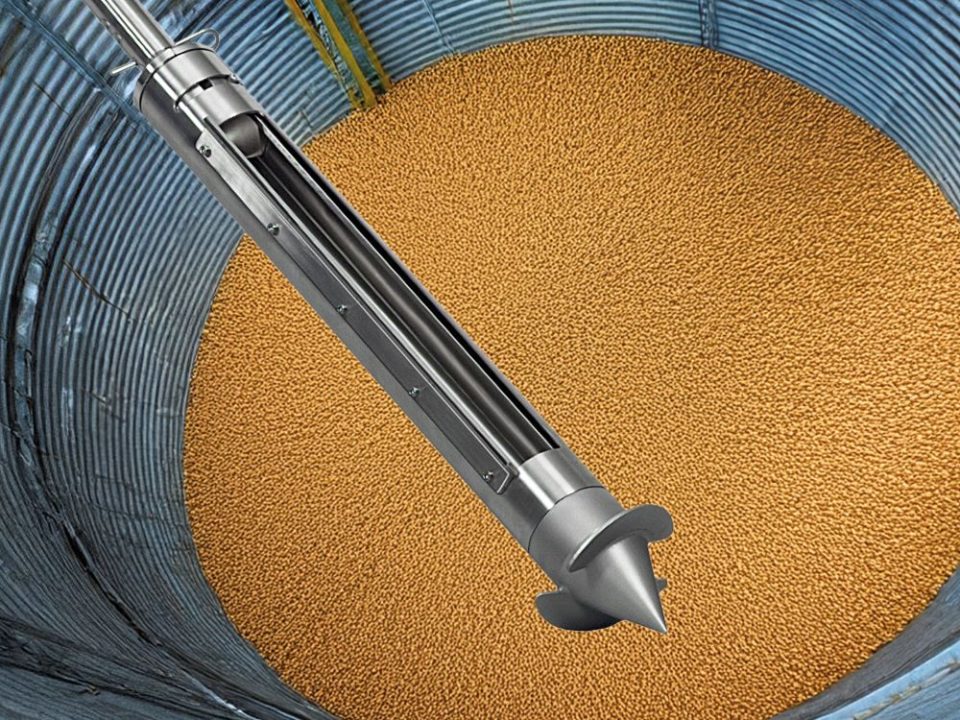 Representative sampling from tanks and silos