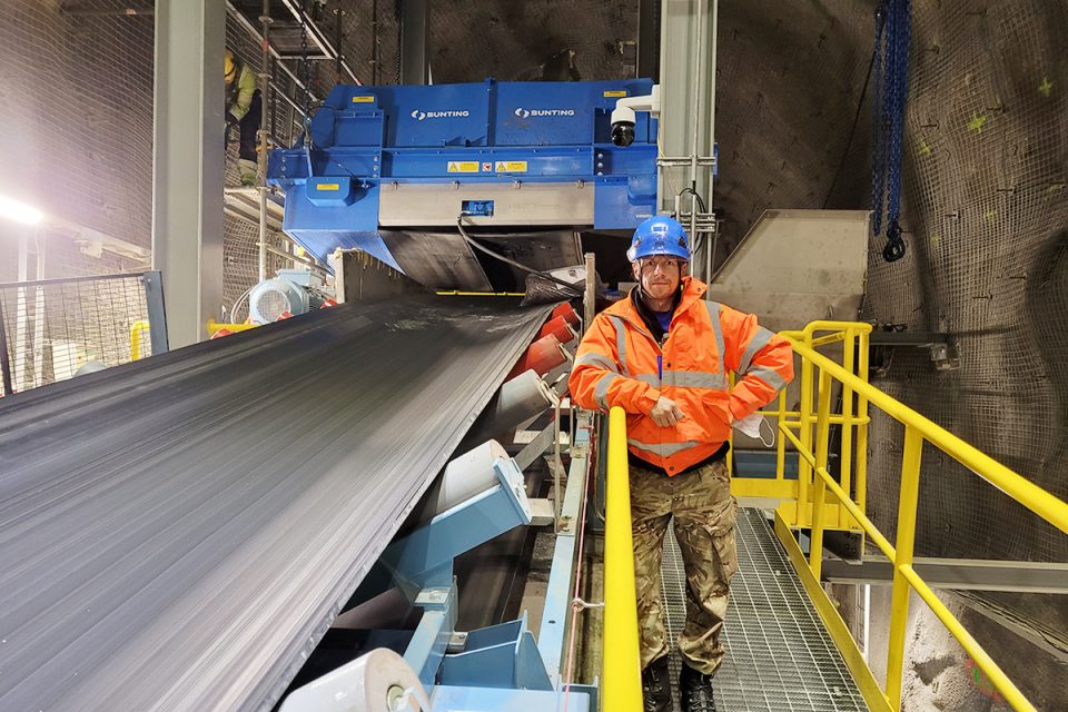 Solving quarrying and mining tramp metal problems