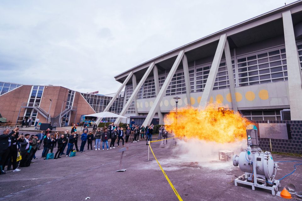 Trade fairs impress with an explosive programme